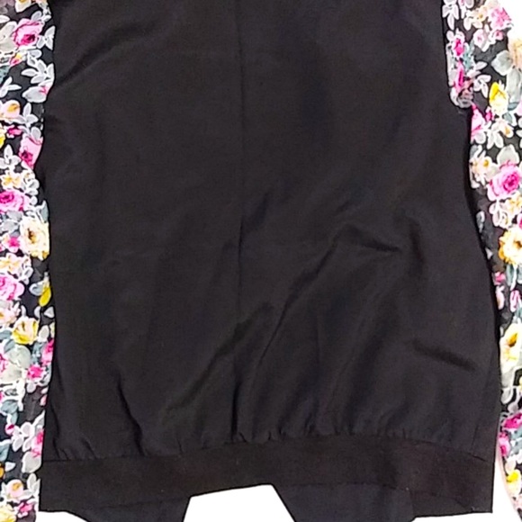 🎯Flower Cardigan (Adult)🎯 - Picture 7 of 7